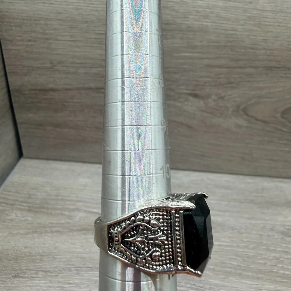 Silver Tone Ring with Black‎ Stone